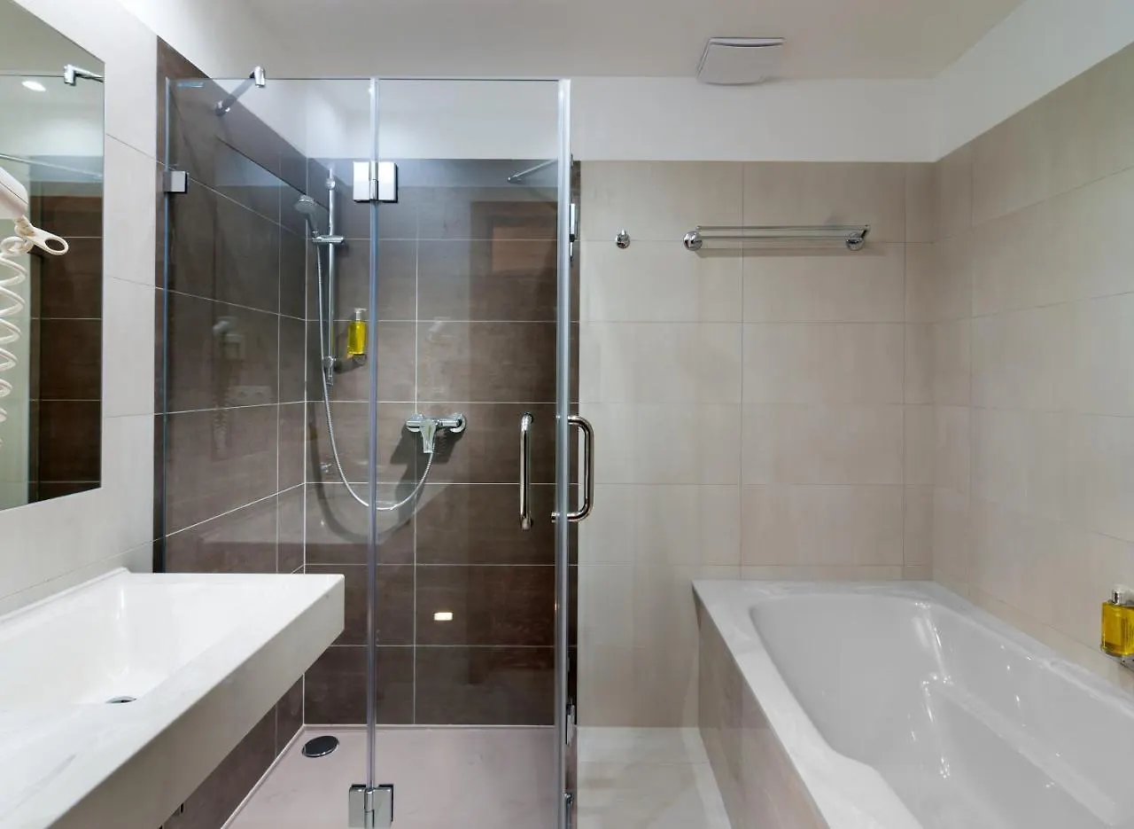 Wellness Hotel Windsor Špindlerŭv Mlýn 4*,  Tjeckien